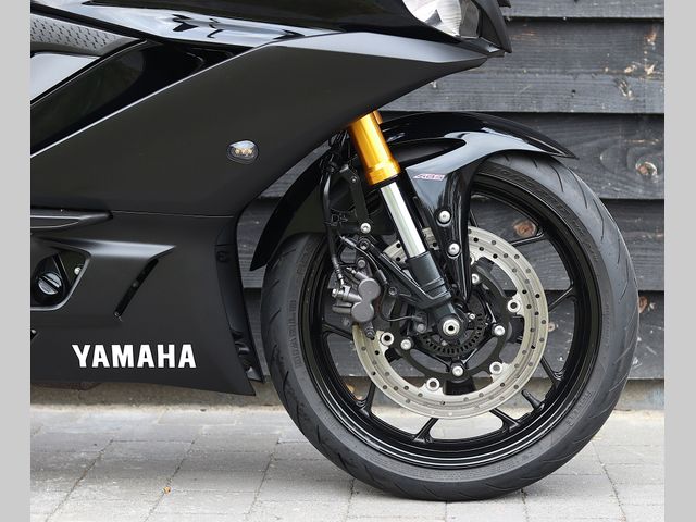 yamaha - r3
