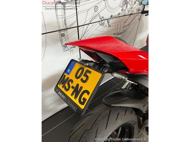 ducati - streetfighter-v2
