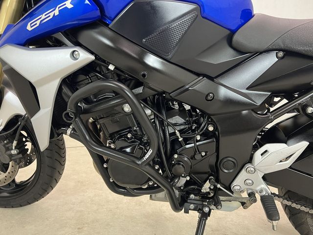 suzuki - gsr-750