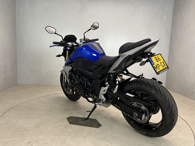suzuki - gsr-750