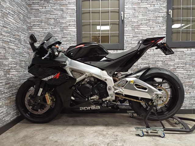 aprilia - rsv-4-r