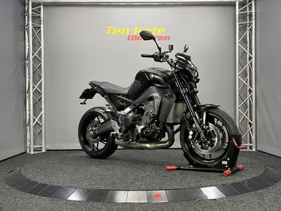 YAMAHA MT 09 – foto 2
