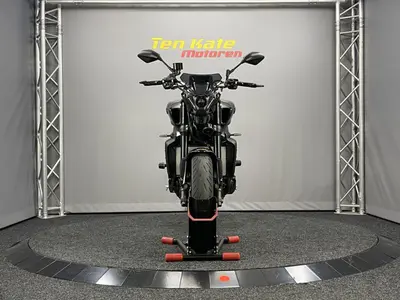 YAMAHA MT 09 – foto 3