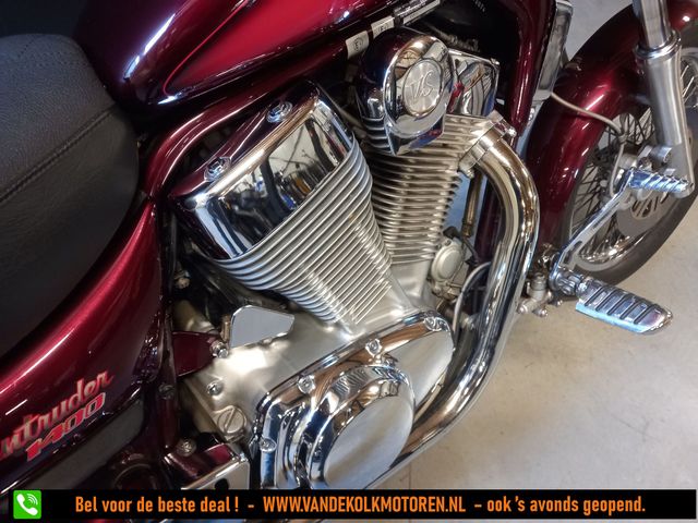 suzuki - vs-1400-intruder