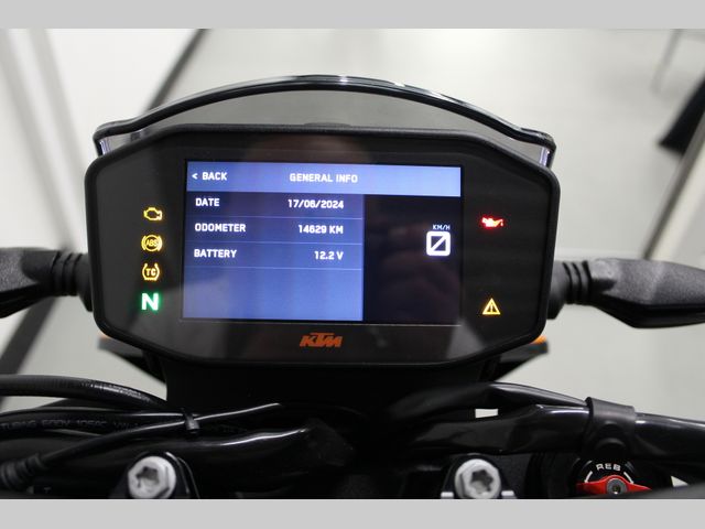 ktm - 890-duke-r