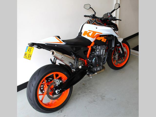 ktm - 890-duke-r