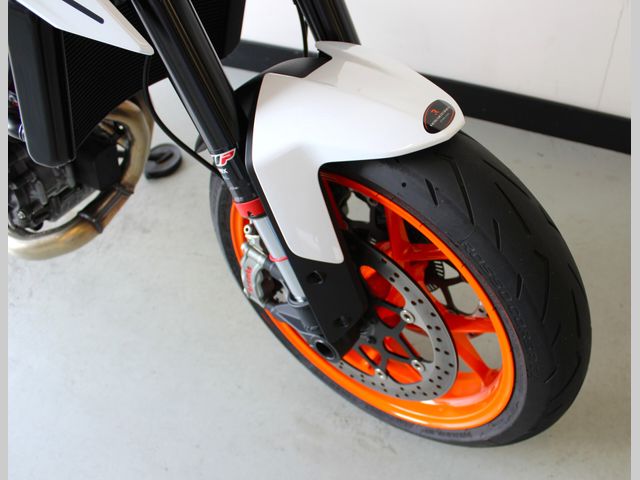 ktm - 890-duke-r