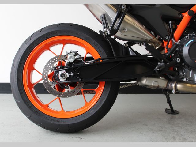 ktm - 890-duke-r