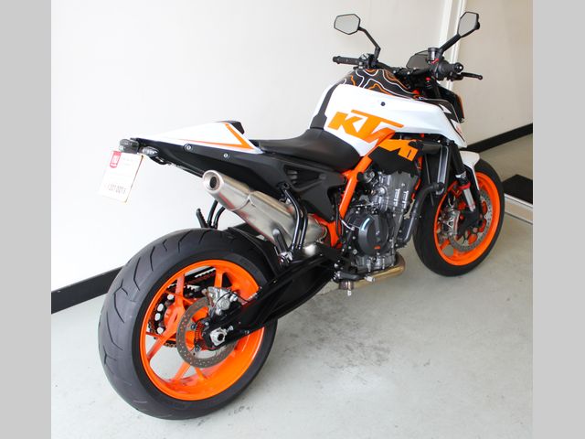ktm - 890-duke-r