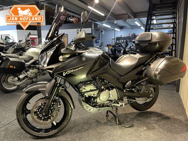 suzuki - v-strom-650-a-black-rhino