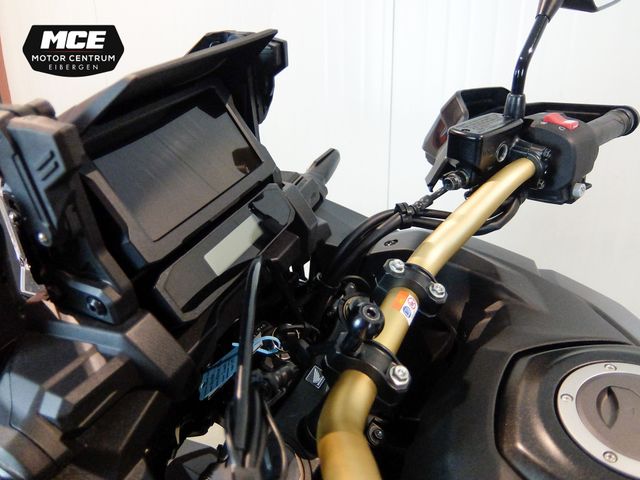 honda - crf-1100-l-africa-twin-adventure-sports