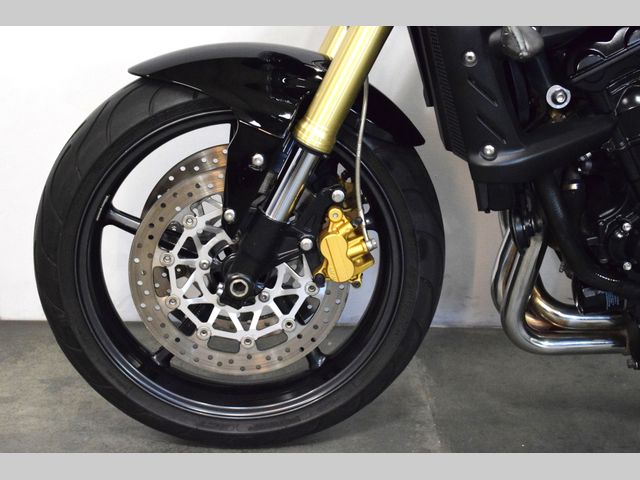 triumph - street-triple