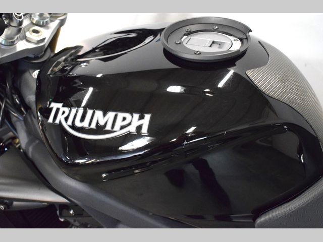 triumph - street-triple
