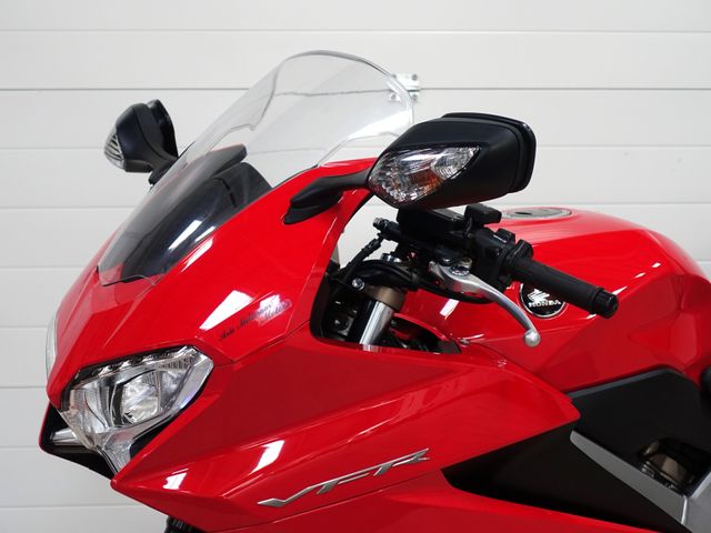 honda - vfr-800