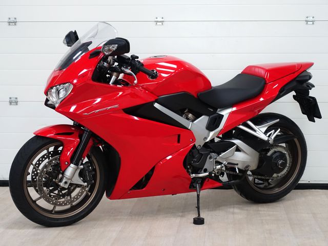 honda - vfr-800