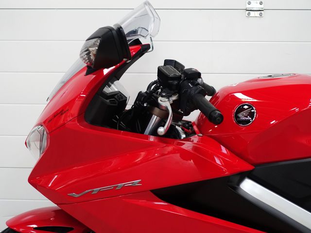 honda - vfr-800