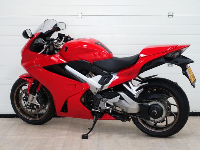 honda - vfr-800