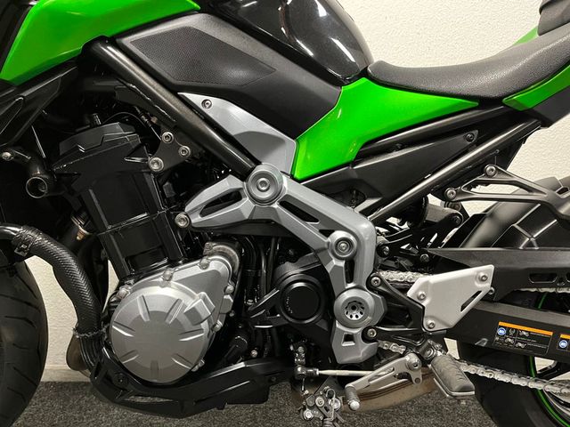 kawasaki - z900