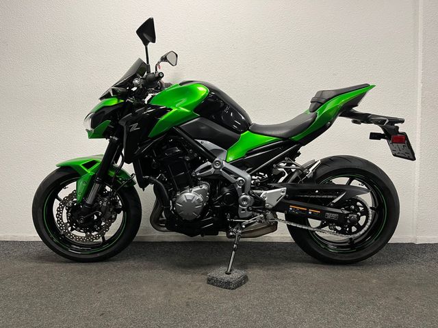 kawasaki - z900
