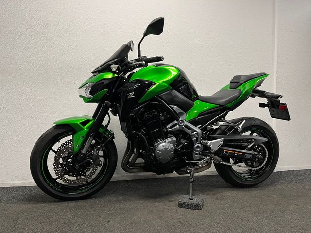 kawasaki - z900