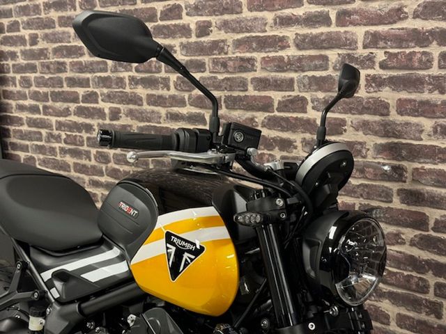 triumph - trident-900