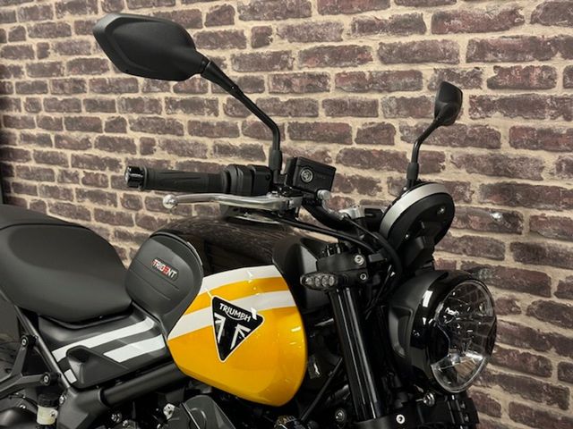 triumph - trident-900