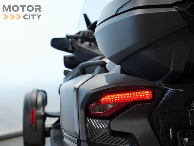 can-am - spyder-rt-limited