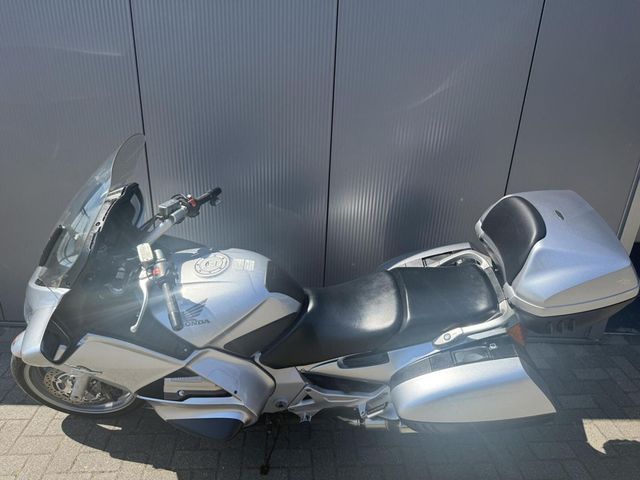 honda - st-1300-pan-european-abs