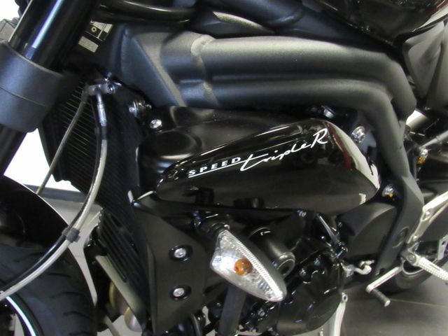 triumph - speed-triple-r