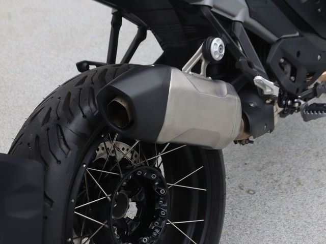 bmw - r-1300-gs