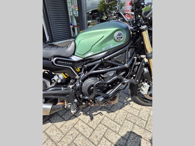 benelli - leoncino-800