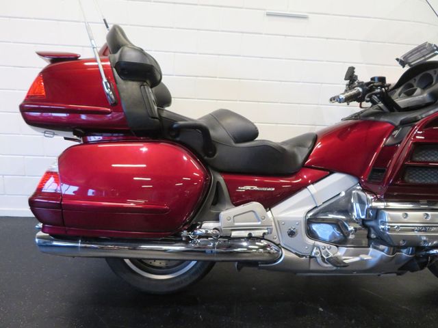 honda - gl-1800-goldwing-abs