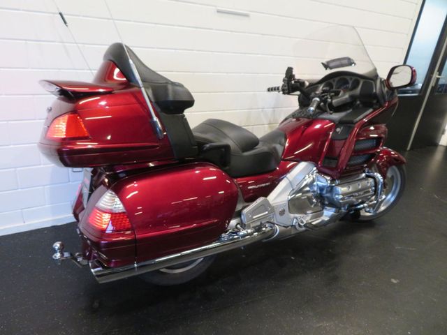 honda - gl-1800-goldwing-abs