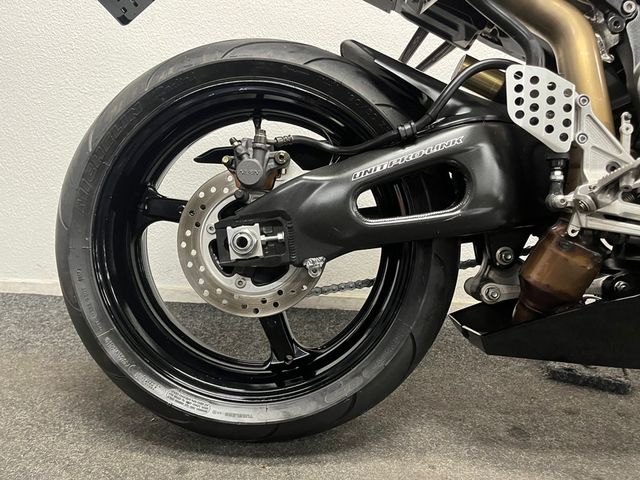 honda - cbr-1000-rr-fireblade
