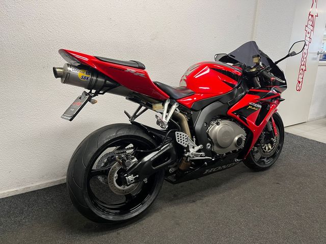 honda - cbr-1000-rr-fireblade