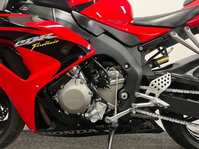 honda - cbr-1000-rr-fireblade