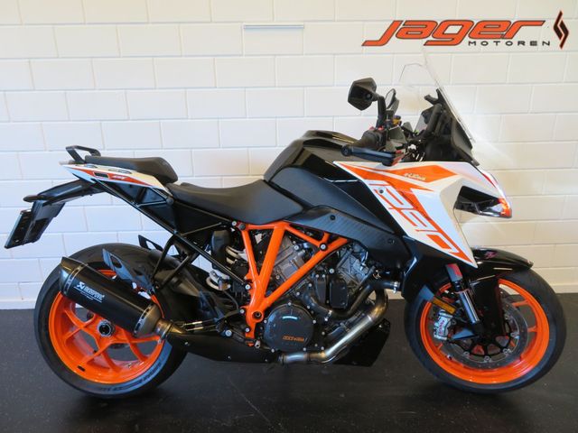 ktm - 1290-super-duke-gt