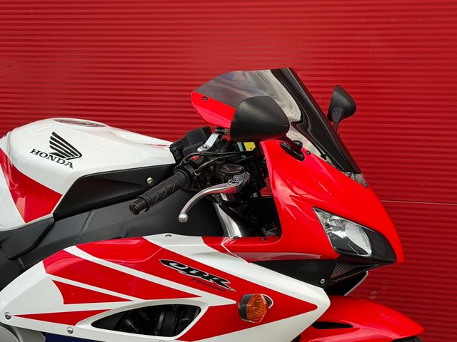 honda - cbr-1000-rr-fireblade