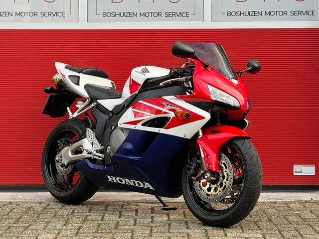 honda - cbr-1000-rr-fireblade