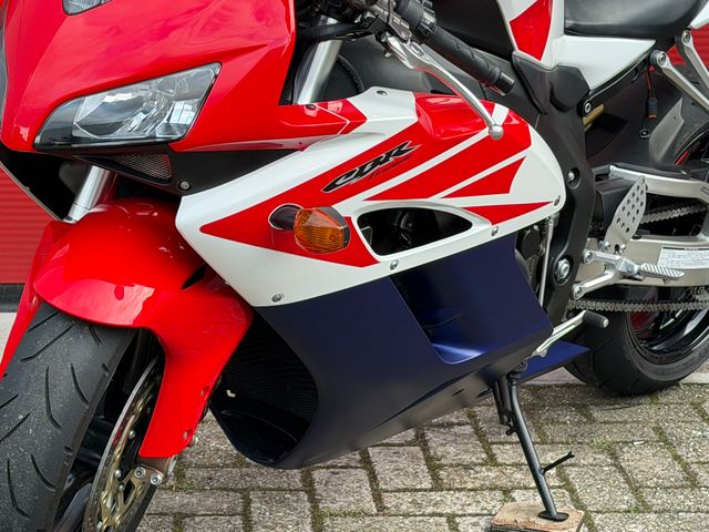 honda - cbr-1000-rr-fireblade