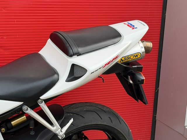 honda - cbr-1000-rr-fireblade