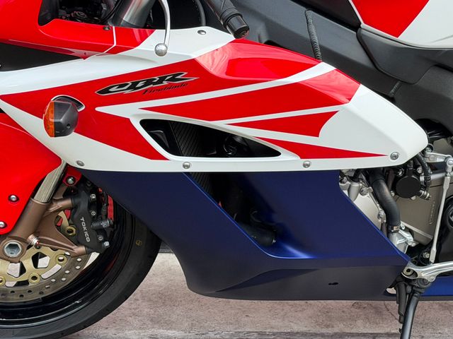 honda - cbr-1000-rr-fireblade