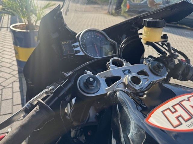 honda - cbr-1000-rr-fireblade
