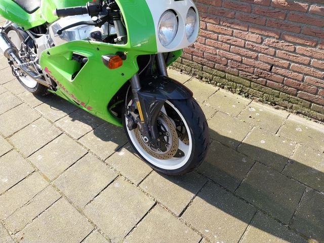 kawasaki - zxr-750-rr