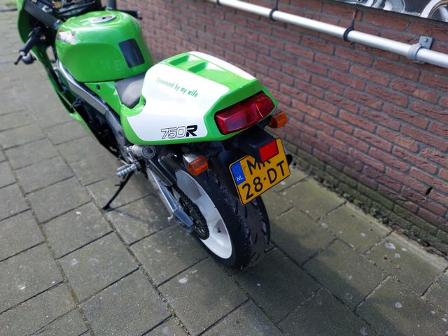 kawasaki - zxr-750-rr