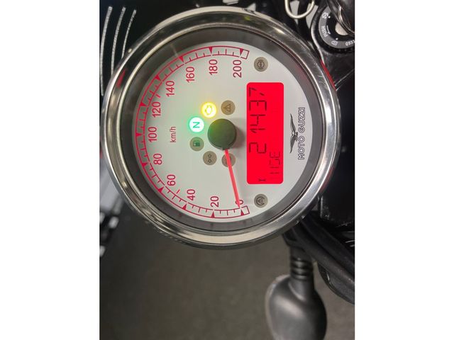 moto-guzzi - v-9-bobber