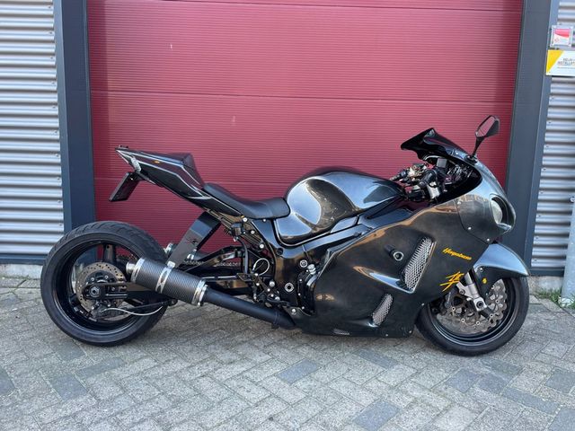 suzuki - gsx-r-1300-hayabusa