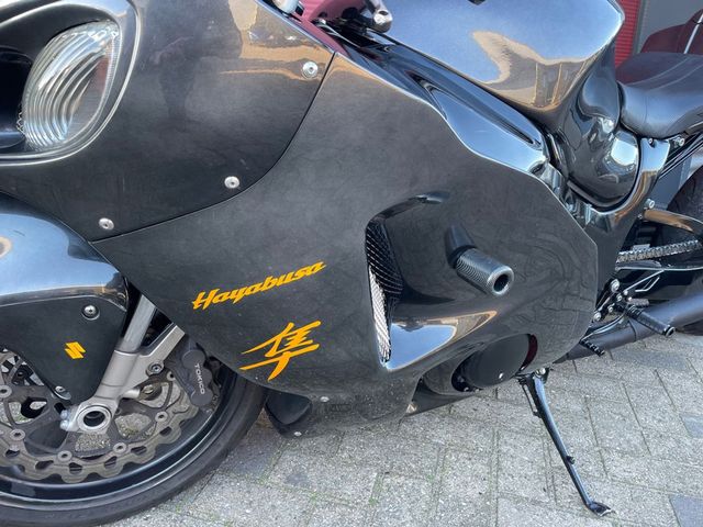 suzuki - gsx-r-1300-hayabusa