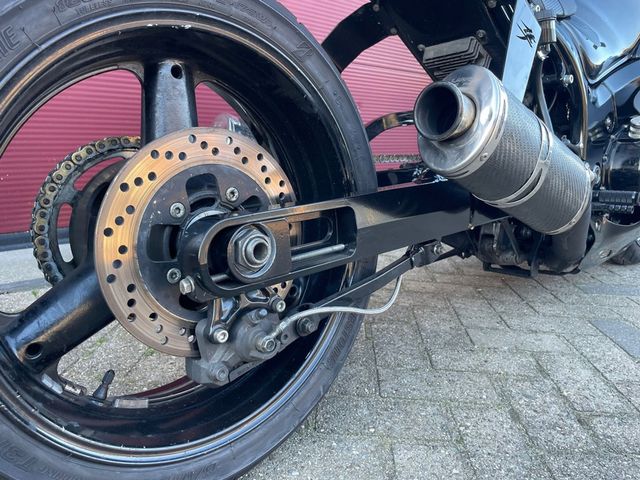 suzuki - gsx-r-1300-hayabusa