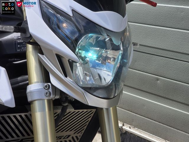 suzuki - gsr-750